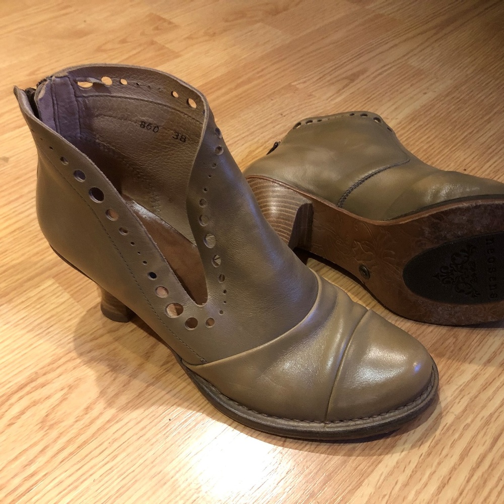 Neosens Rococo Taupe bootie